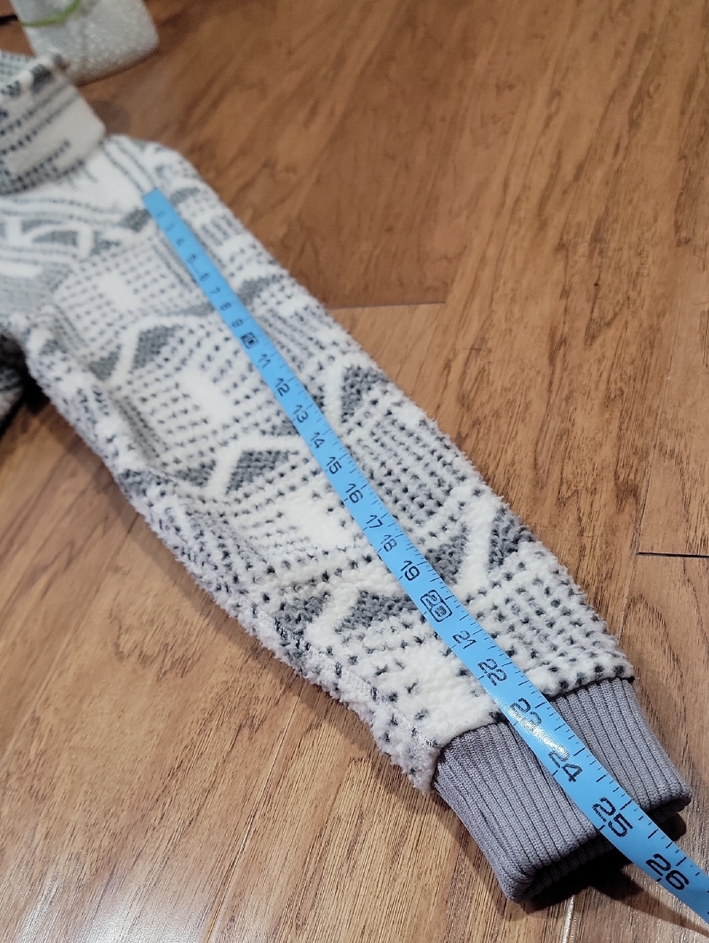 Carhartt Cream and Gray Patterned Sherpa Zip Jacket - Picture 13 of 15